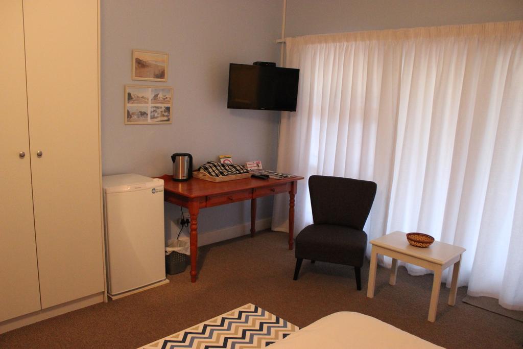 Smuts Ave. Guest Rooms Hermanus Εξωτερικό φωτογραφία
